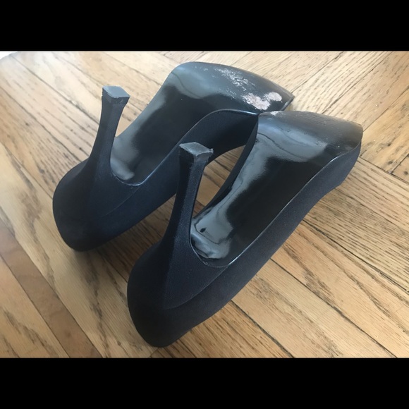 STUART WEITZMAN PUMPS - Picture 6 of 6